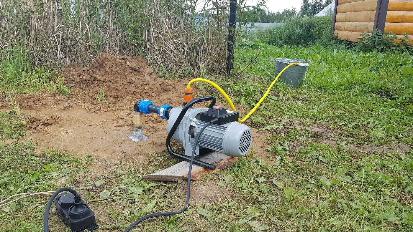 <Бурение абиссинской скважины и монтаж насосного оборудования под ключ